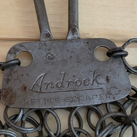 Black Chainmail Scrubber - Picture 2 of 7